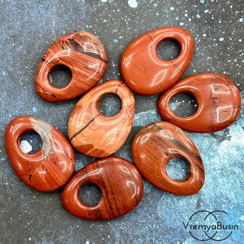 Яшма красная. Кулон из камня пончик, бублик 18х25х6 мм (1 шт.)
