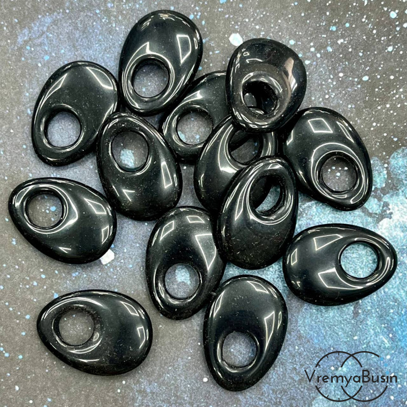 Черный агат. Кулон из камня пончик, бублик 18х25х6 мм (1 шт.)