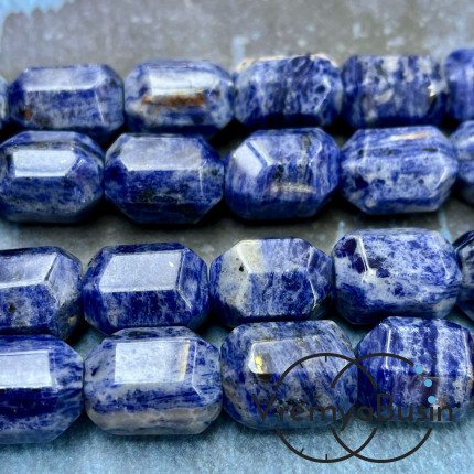 Содалит, крупные овальные граненые бусины, ок. 20х15 мм  (1/2 нити, ок. 8 шт.)