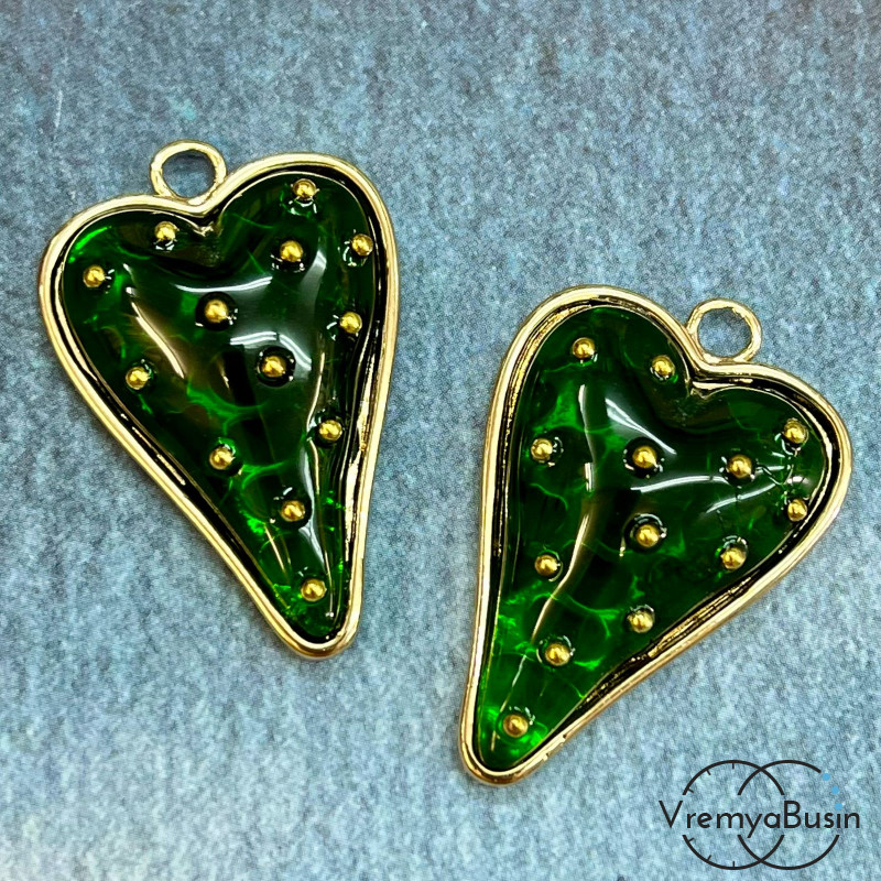 Подвеска с акриловым стеклом «Клубничное сердце», ок. 34х24 мм, цв. зеленый (1 шт.)’