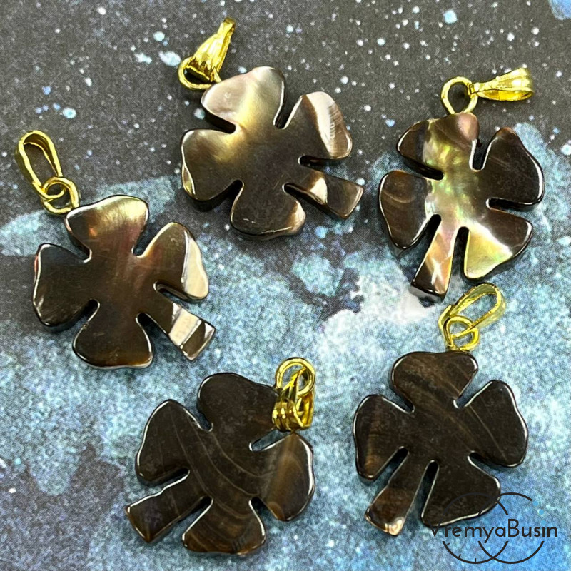 Подвески из шоколадного перламутра, клевер 15х20 мм (упак. 2 шт.)