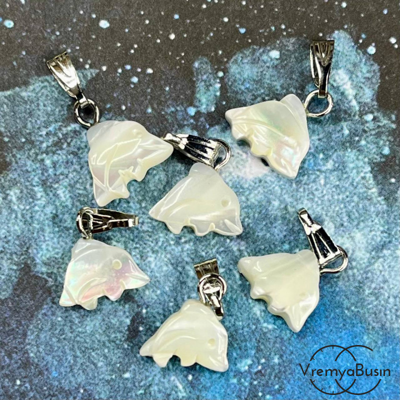 Подвески из белого перламутра, рыба 10х12  мм (упак. 2 шт.)