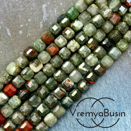Яшма, кубик ок. 8.5 мм с микроогранкой ювелирн.качества (1/2 нити, ок. 20 шт.)
