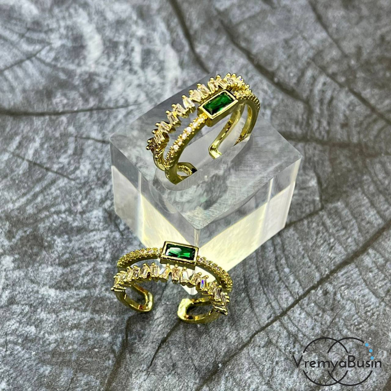 Кольцо с зеленой вставкой, из латуни с позолотой (1 шт.)