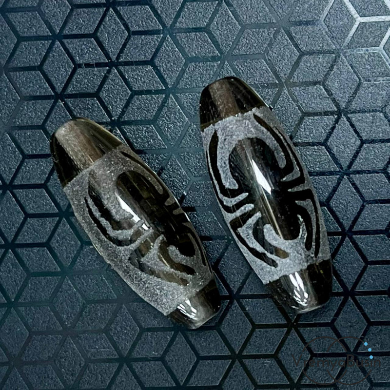 Резная бусина Дзи из раухтопаза "Паук", 30х12 мм (1 шт.)