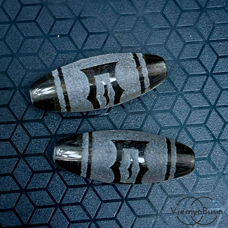 Резная бусина Дзи из раухтопаза "Гаруда", 30х12 мм (1 шт.)