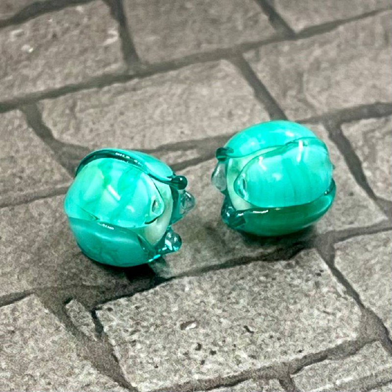 Бусина ручной работы "Бутон", 11х13 мм, лэмпворк из стекла (1 шт.)