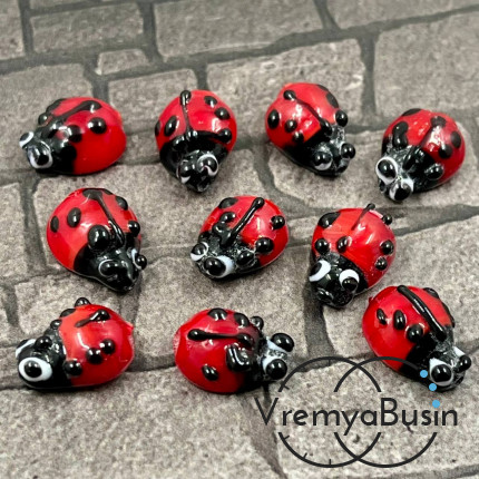 Бусина из стекла "Божья коровка", 9х13 мм, цв. красный (1 шт.) Бусина из стекла "Божья коровка", 9х13 мм, цв. красный (1 шт.)