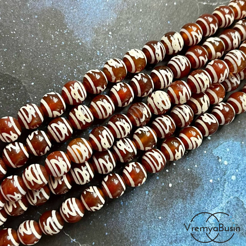 Бусины дзи из сердолика "Кубера", шарик гладкий 8 мм (1/2 нити, ок. 24 шт.)