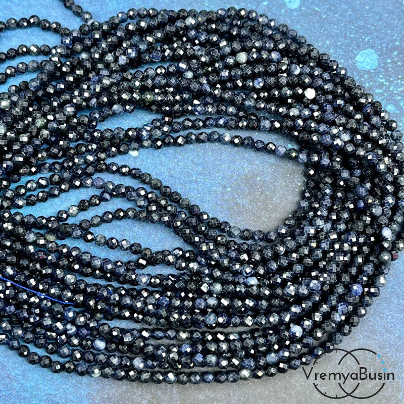 Сапфир, самые мелкие граненые бусины из камня, 3 мм ААА качество (нить, ок. 40 см.)