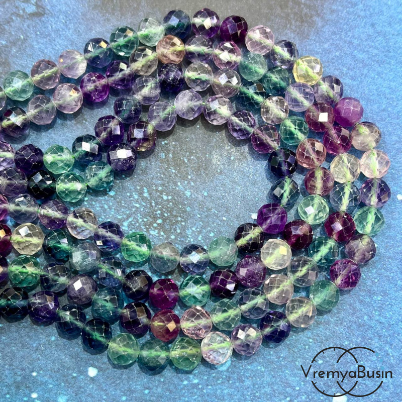Флюорит, шарик граненый 8 мм (1/2 нити, ок. 24 шт.)