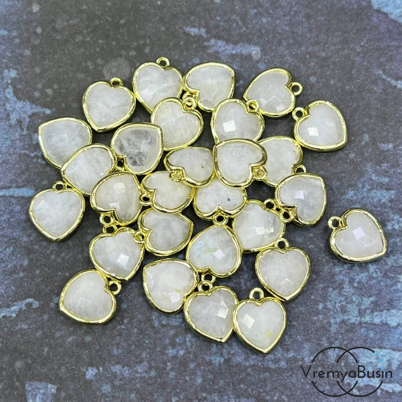 Лунный камень натур. Подвеска сердце 13 мм в оправе цв. золото (1 шт.)