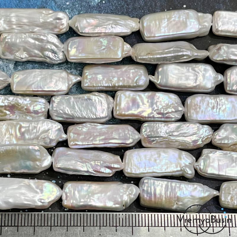 Жемчуг натуральный речной, прямоугольник плоский 10х20 мм, цв. белый (нить, ок. 17 шт.)