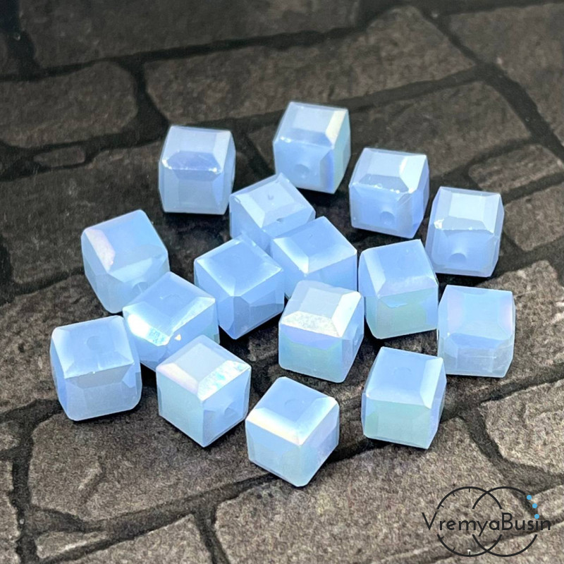 Бусины кубики из граненого стекла, 8 мм   (упак. 10 шт.)