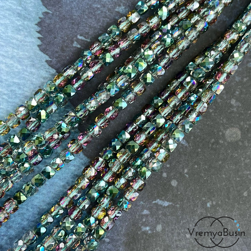 Бусины кубики из граненого стекла, 5 мм  (1/2 нити, ок. 45 шт.)