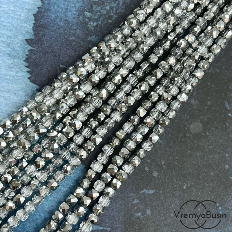 Бусины кубики из граненого стекла, 5 мм  (1/2 нити, ок. 45 шт.)