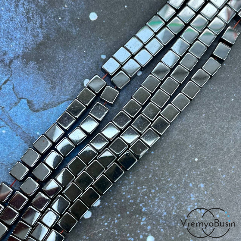 Гематит, кубик 6х6 мм, цв. черный  (1/2 нити, ок.  30 шт.)