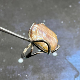 Кольцо из латуни с родиевым покрытием, с натуральным барочным жемчугом (1 шт.)