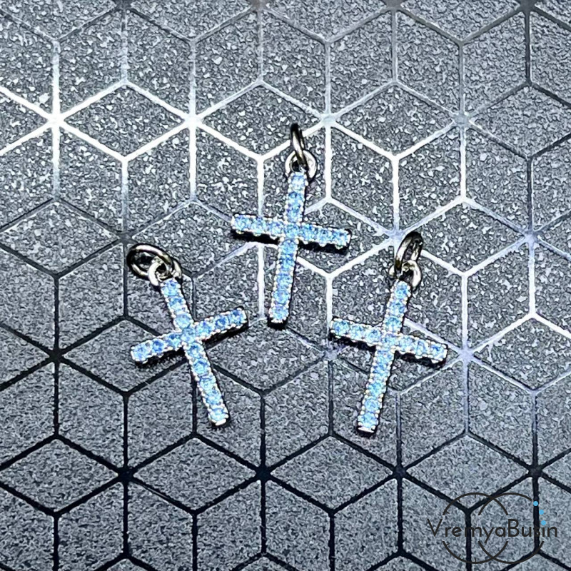 Подвеска "Крестик", 10х14 мм, из латуни с родиевым покрытием и фианитами, цв. голубой  (1 шт.)