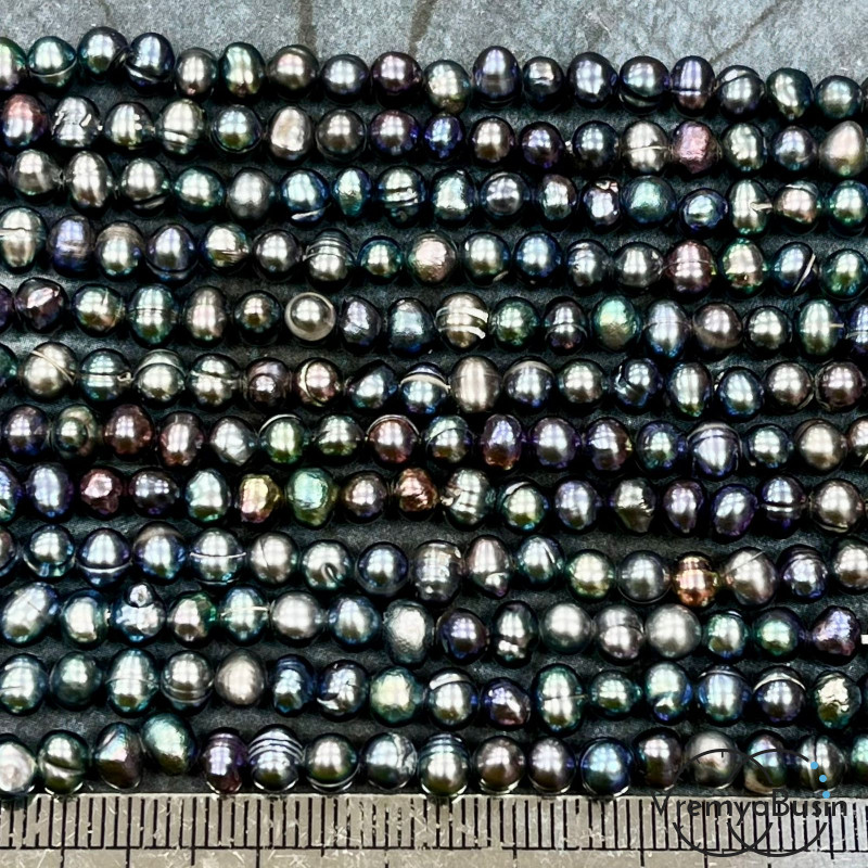 Жемчуг натуральный речной, цв. черный, округлый ок. 4-5 мм (нить, ок. 90 шт.)