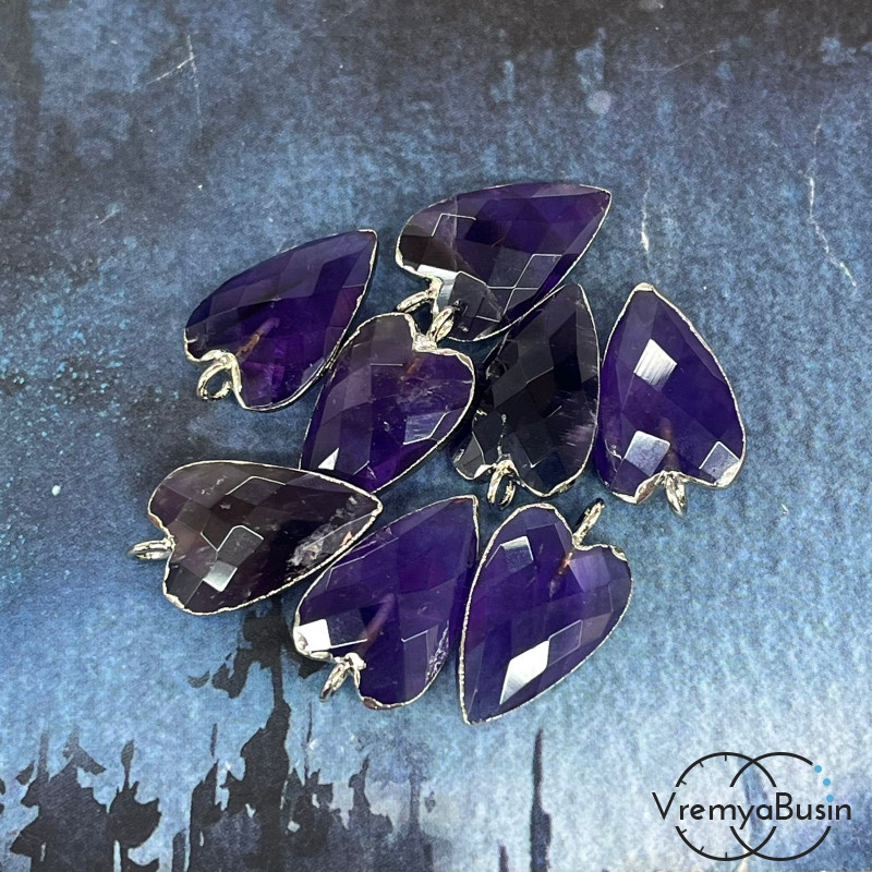 Аметист.  Подвеска «Сердце» из камня в оправе цв. родий, ок. 22х13х6 мм (1 шт.)