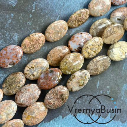 Яшма, бусины овальные плоские ок. 18х25 мм (нить, ок. 16 шт.)