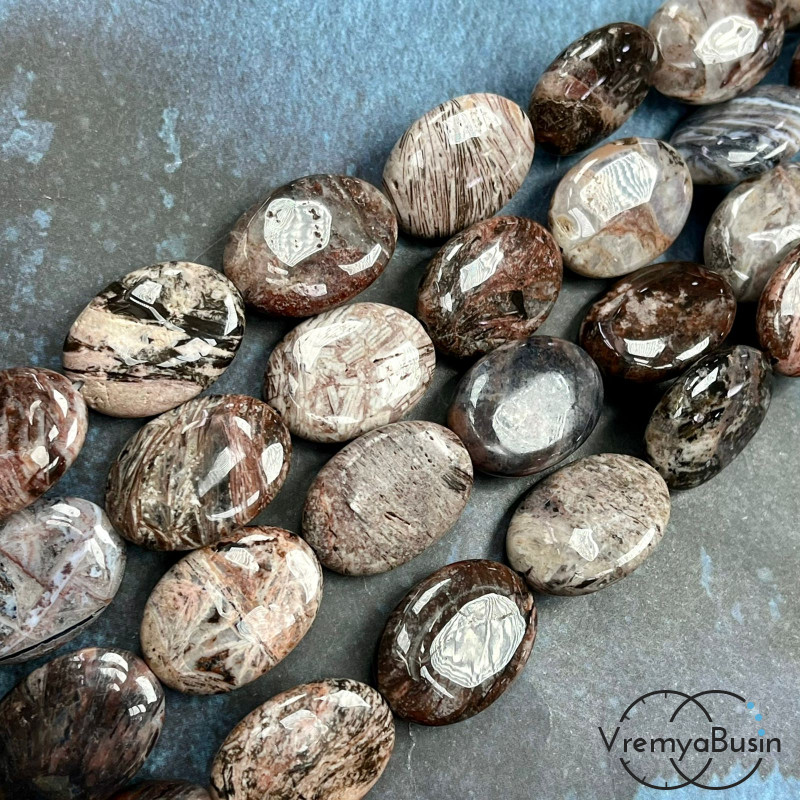 Яшма, бусины овальные плоские ок. 18х25 мм (нить, ок. 16 шт.)