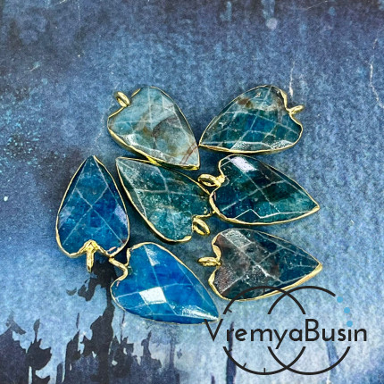 Апатит.   Подвеска «Сердце» из камня в оправе цв. золото, ок. 22х13х6 мм (1 шт.) 