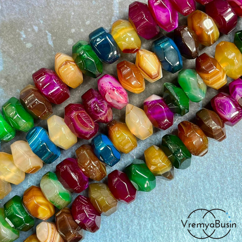 Агат тонир., крупный рондель с гранями, ок. 9х15 (1/2 нити, ок. 20 шт.)