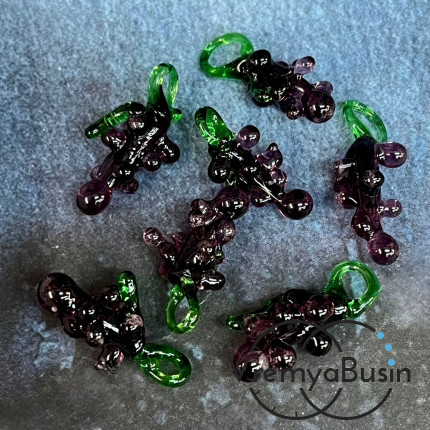 Подвеска из стекла "Ягода", 20х10 мм (1 шт.)