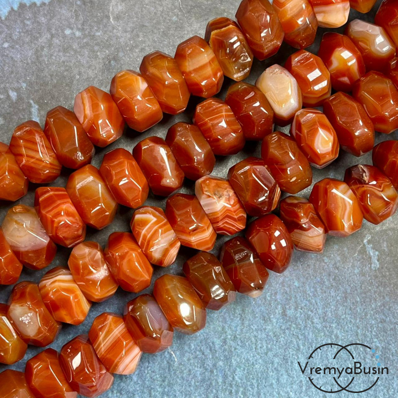 Агат тонир., крупный рондель с гранями, ок. 9х15 (1/2 нити, ок. 20 шт.)