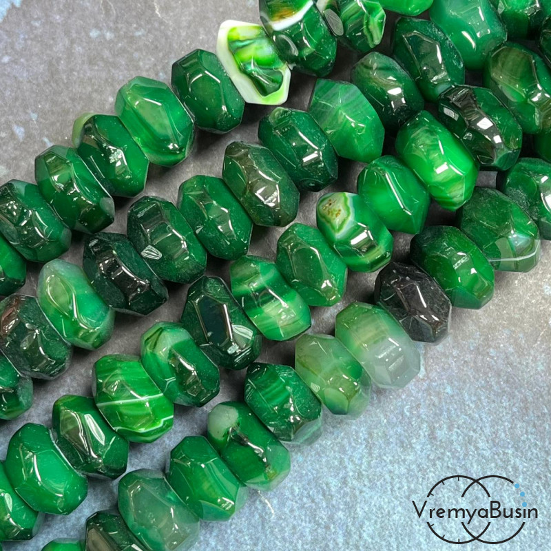 Агат тонир., крупный рондель с гранями, ок. 9х15 (1/2 нити, ок. 20 шт.)