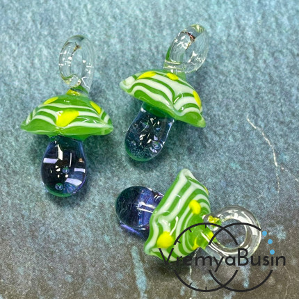 Подвеска из стекла лэмпворк "Грибок", ок. 25х15 мм (1 шт.)