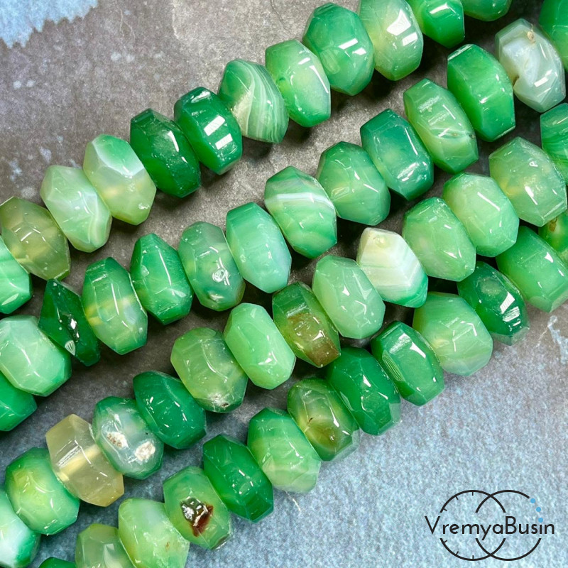 Агат тонир., крупный рондель с гранями, ок. 9х15 (1/2 нити, ок. 20 шт.)