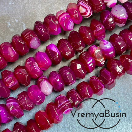 Агат тонир., крупный рондель с гранями, ок. 9х15 (1/2 нити, ок. 20 шт.)