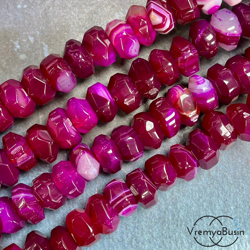 Агат тонир., крупный рондель с гранями, ок. 9х15 (1/2 нити, ок. 20 шт.)