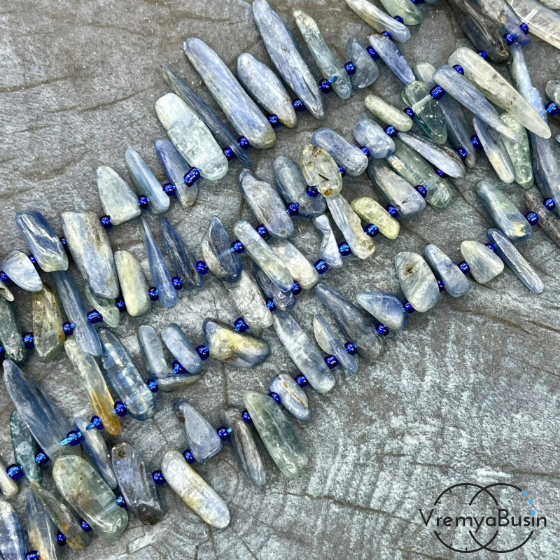Кианит, галтовка палочки, ок. 8х15-30 мм (нить, ок.  60 шт.)