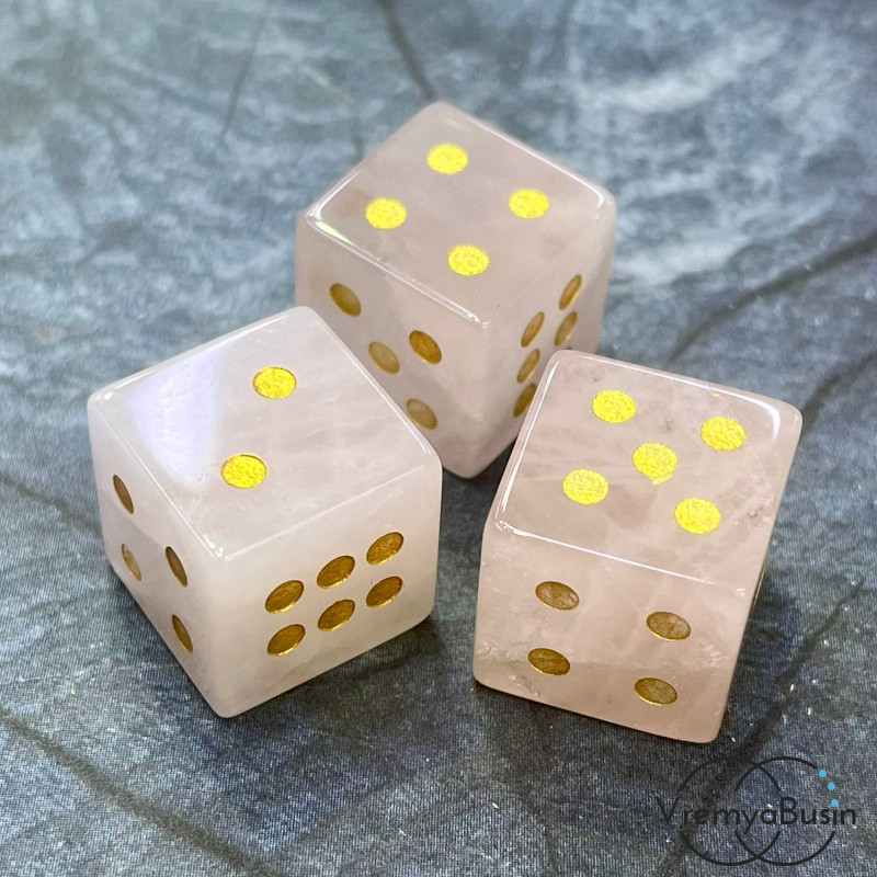 Розовый кварц. Игральные кости из камня, кубик 15х15 мм  (1 шт.)