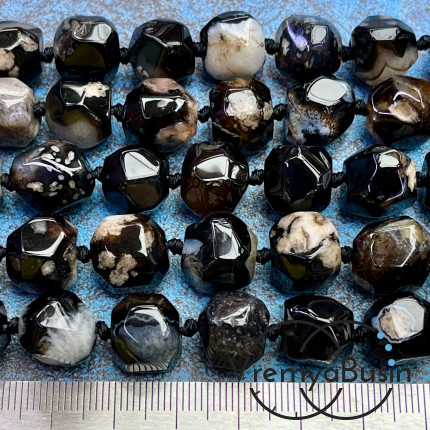 Агат, бусины свободной огранки, ок. 12 мм (нить, ок. 30 шт.)