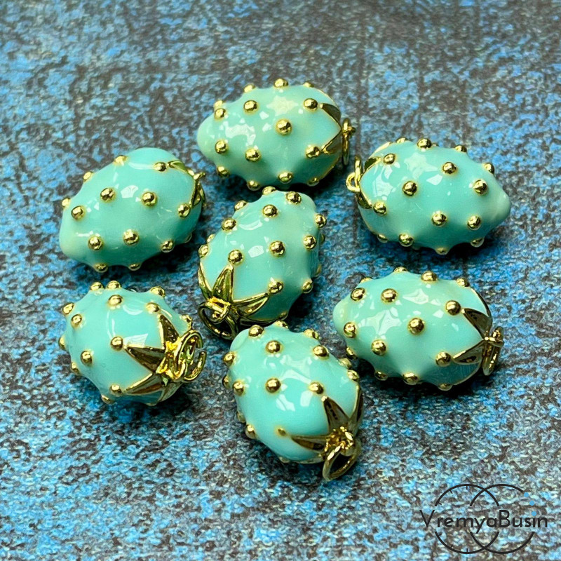 Подвеска  с эмалью "Клубничка", 12х17 мм, из латуни с позолотой, цв. бирюзовый  (1 шт.)