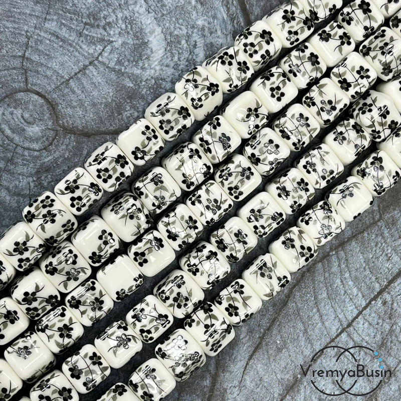 Бусина керамическая с рисунком, кубик  8 мм (нить, ок. 42 шт.)