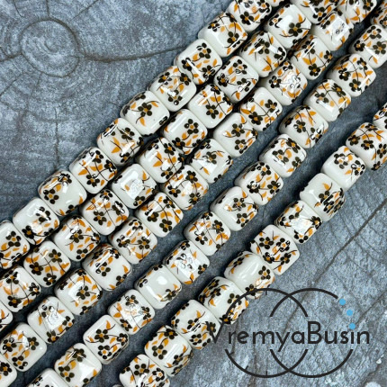 Бусина керамическая с рисунком, кубик  8 мм (нить, ок. 42 шт.)