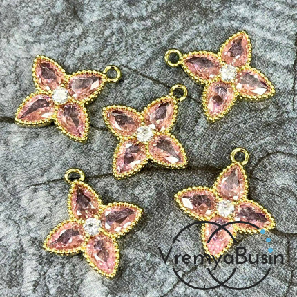 Подвеска с фианитом, цветок 16х18 мм, латунь с позолотой, цв. розовый   (1 шт.)