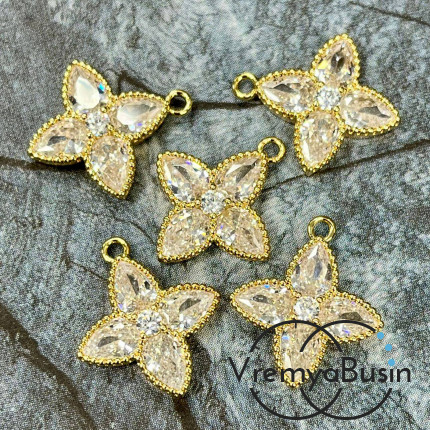 Подвеска с фианитом, цветок 16х18 мм, латунь с позолотой, цв. прозрачный   (1 шт.)