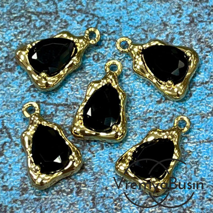 Подвеска с фианитом, капля 14х9 мм, латунь с позолотой, цв. черный   (1 шт.)