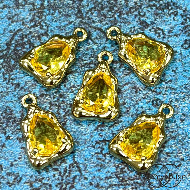 Подвеска с фианитом, капля 14х9 мм, латунь с позолотой, цв. желтый  (1 шт.)