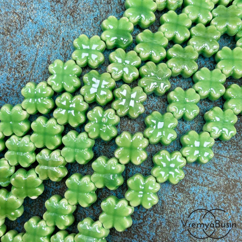 Бусина керамическая "Клевер", 12х6 мм, цв. ЗЕЛЕНЫЙ (нить, ок. 30 шт.)