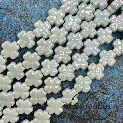 Бусина керамическая "Клевер", 12х6 мм, цв. ГОЛУБОЙ (нить, ок. 30 шт.)