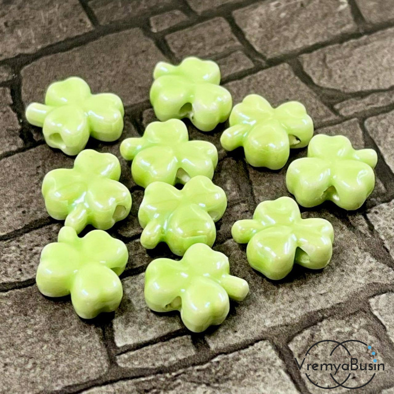 Бусина керамическая "Клевер", 10х13х5 мм, цв.  САЛАТОВЫЙ СВЕТЛЫЙ  (1 шт.)