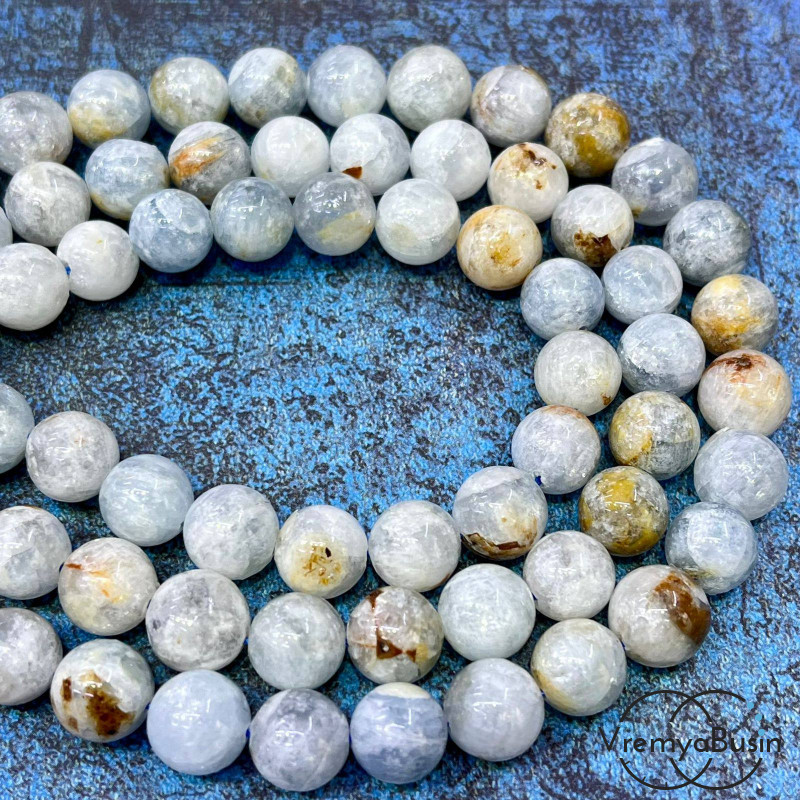 Целестин натур., шарик гладкий 10 мм (1/2 нити, ок. 19 шт.)